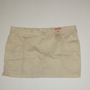 Levi's '94 Cargo Mini Skirt Size-33 Tan NWT
